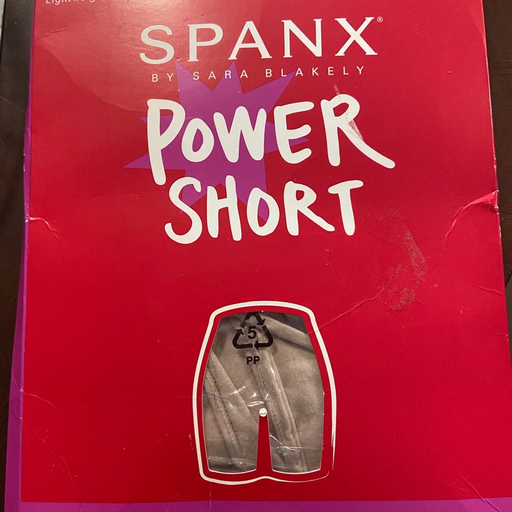 Spanx Power Short NIB size Medium